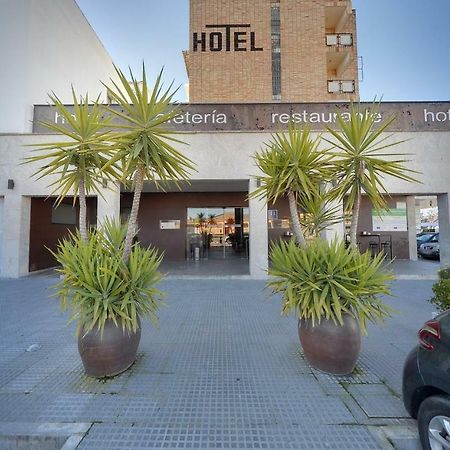 Hotel Moya Navalmoral De La Mata Exterior photo